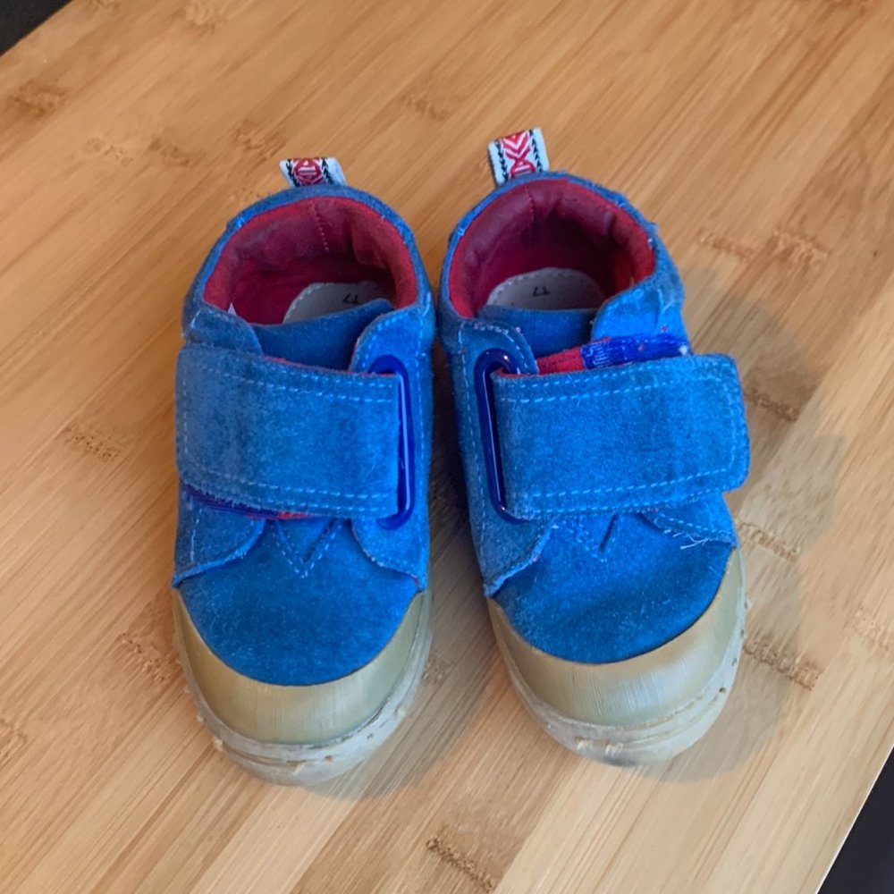 SALE! Gorgeous Blue Suede Boots